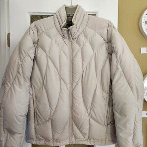 REI ..WOMENS JACKET,  SIZE L,  IVORY COLOR,